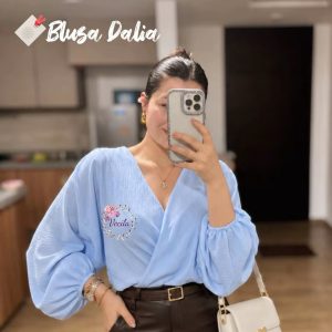 Blusa Dalia - Azul bebe